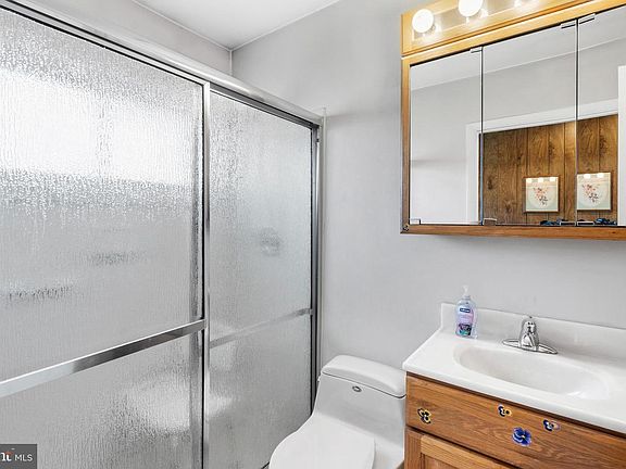 5th image of 198 Northpark Dr