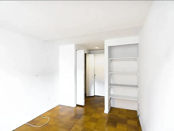 5th image of 259 Elizabeth St #4