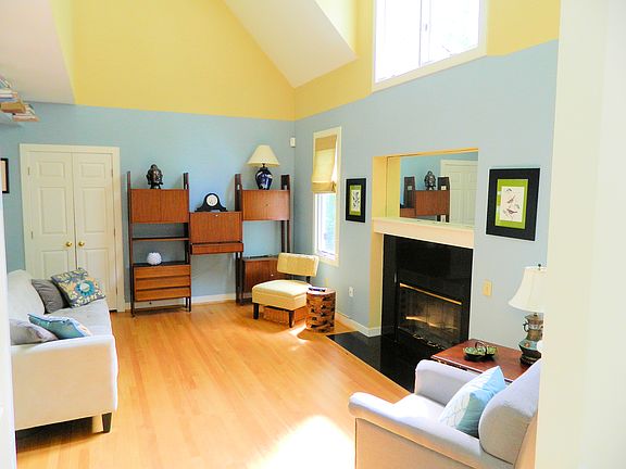 5th image of 8254 Greystone West Cir