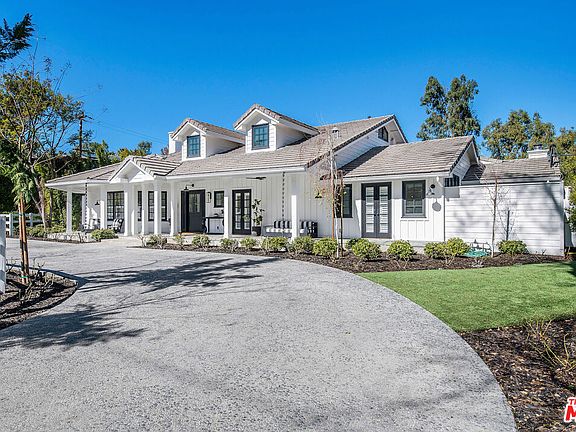 2nd image of 5525 Paradise Valley Rd