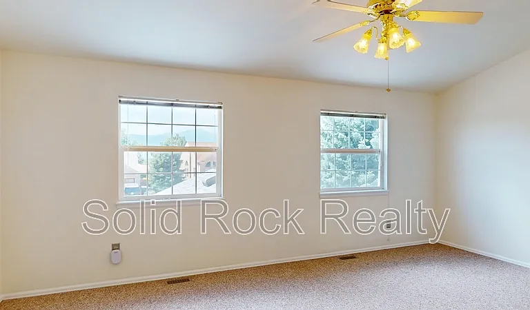 2635 Leoti Dr — Photo 12