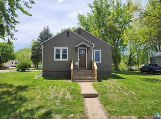 1211 E 21st St, Sioux Falls, SD 57105