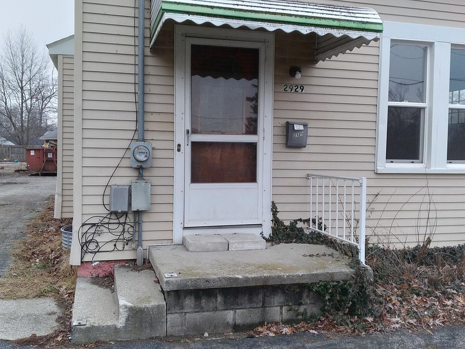 Front porch entrance