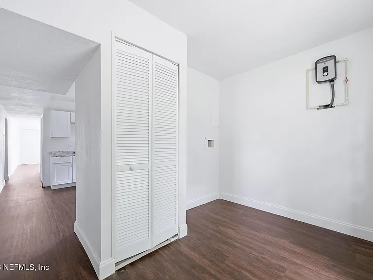 1715 Brackland St — Photo 11
