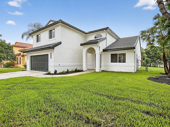 2nd image of 387 SW 163rd Avenue
