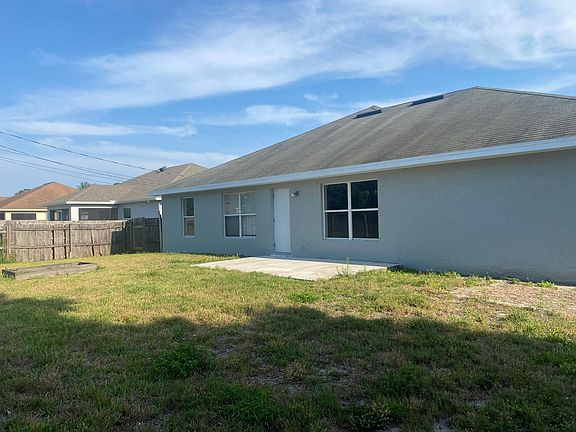 4th image of 1477 SW Medina Ave