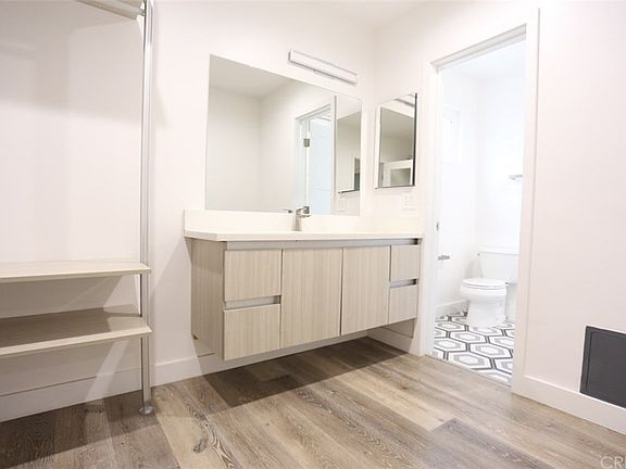 3rd image of 1757 N Kingsley Dr APT 210