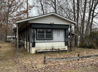 5452 Point Dr, Mecosta, MI 49332