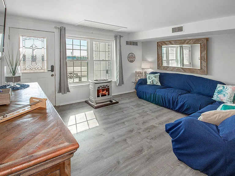1101 E Brigantine Ave #4 — Photo 3
