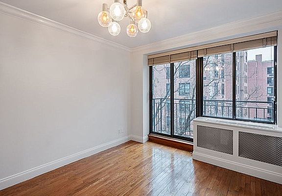 5th image of 306 Mott St APT 5A