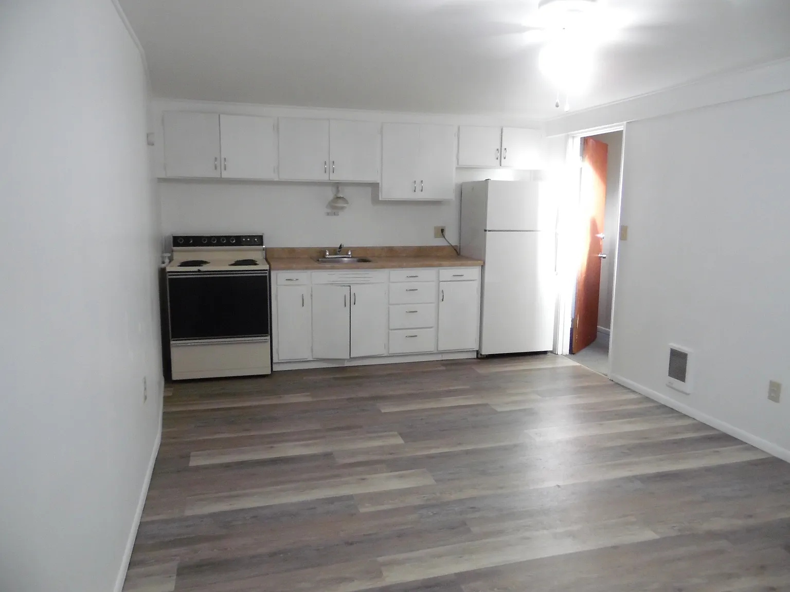 1137 W Gem Ave — Photo 1