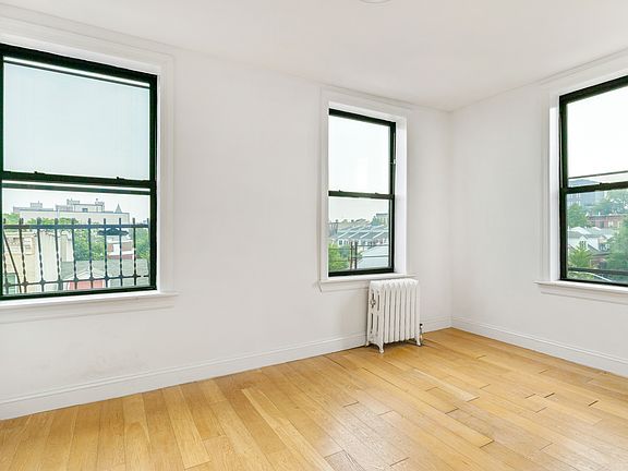 3rd image of 181 Mac Dougal St #3R