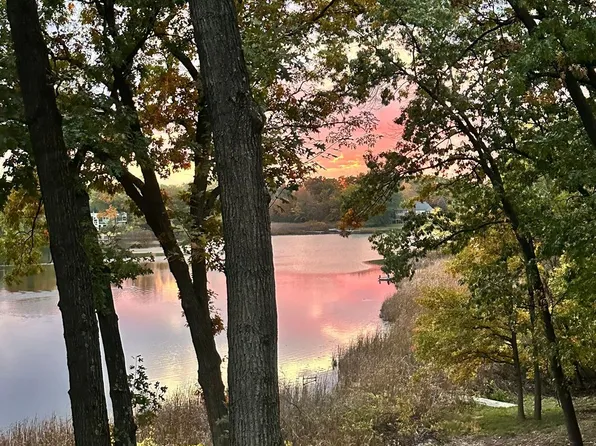 1723 Heron Ridge Dr, Bloomfield Hills, MI 48302