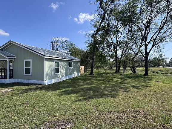 4th image of 104 Rabe Rd