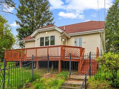 328 E Main St, Marlborough, MA, 01752