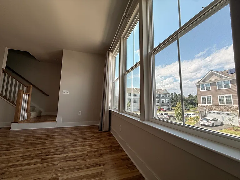 8795 Kensington Church St — Photo 10