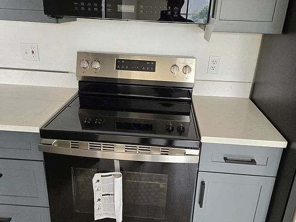 4th image of 1215 Moore St #14