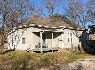 930 W Maple St, Nevada, MO 64772