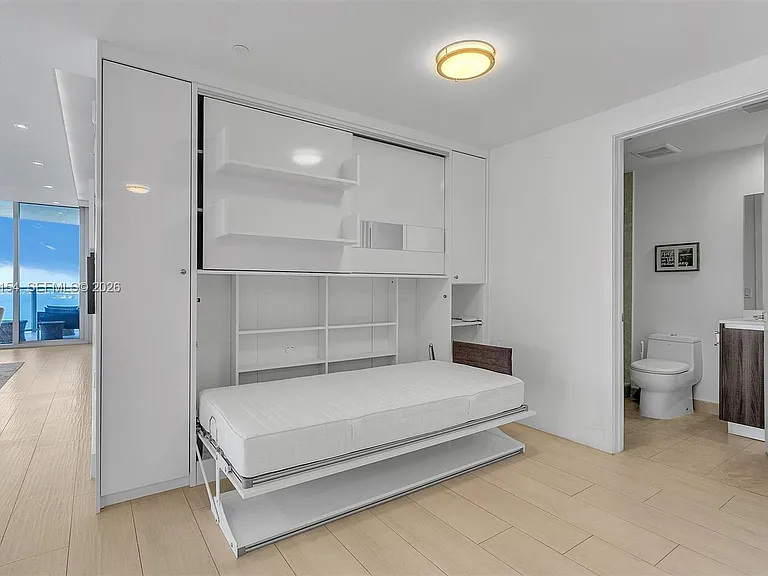 488 NE 18th St #2315 — Photo 17