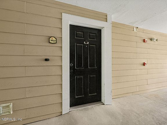 3rd image of 8550 TOUCHTON Road #2033