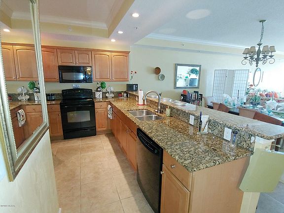 3rd image of 2403 S Atlantic Ave APT 303
