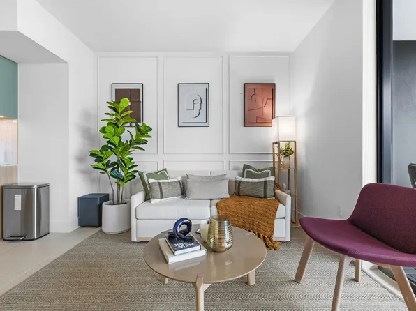 159 NE 6th St, Miami, FL