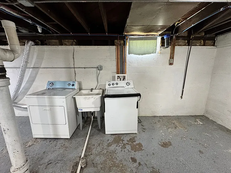 301 S Thornwood Ave — Photo 11