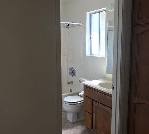 2nd image of 229 Twin Oaks Ave APT B