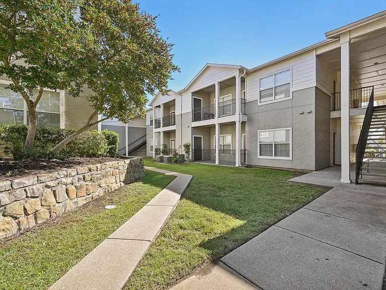 The Enclave at Stonebrook — Photo 38