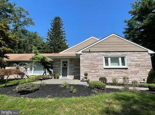 226 W Upper Ferry Rd, Ewing, NJ 08628