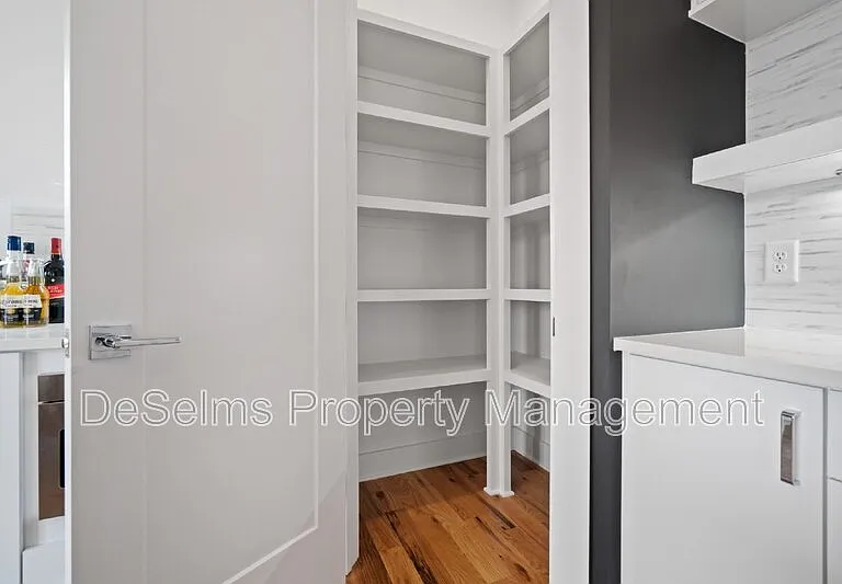 1000 Southside Ave — Photo 27