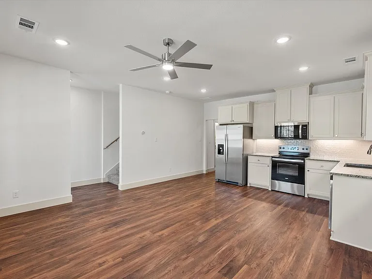 506 E Kimball St #2 — Photo 6