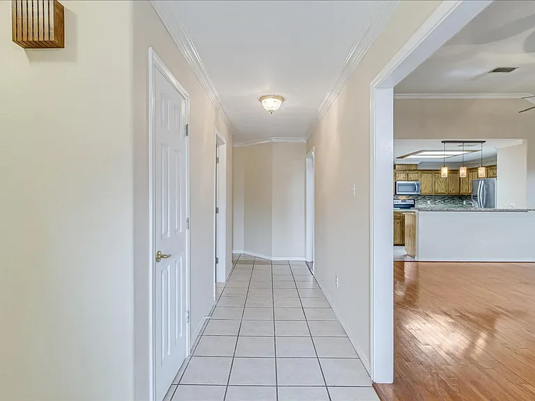 6330 Penny Ln — Photo 7