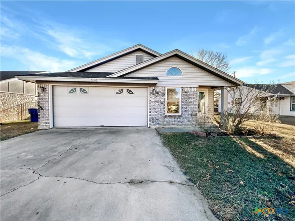 210 Robertstown Rd, Copperas Cove, TX 76522