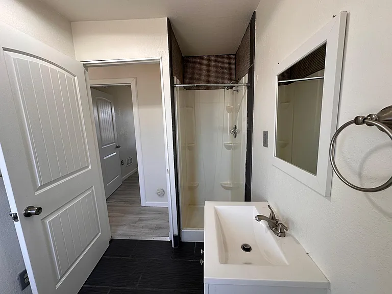 1134 Brighton St #B — Photo 12