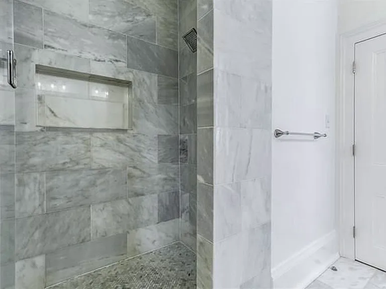 2228 Brainard St — Photo 16