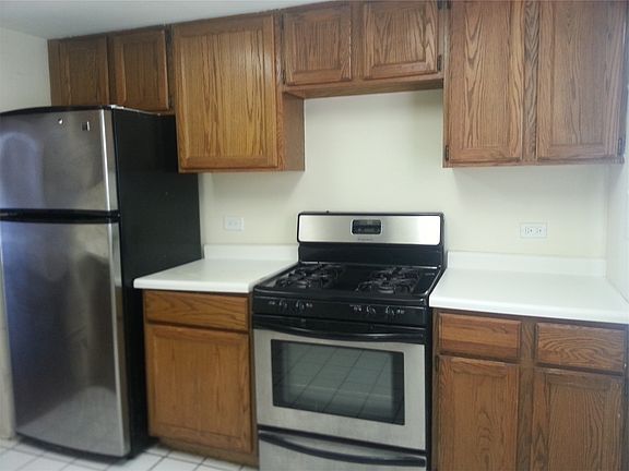 4th image of 504 Meadow Green Ln