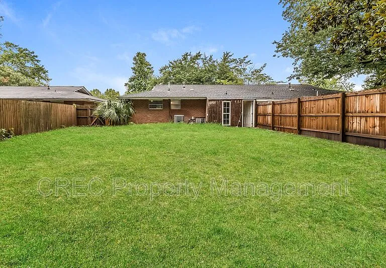 1635 Memminger Ave #B — Photo 14