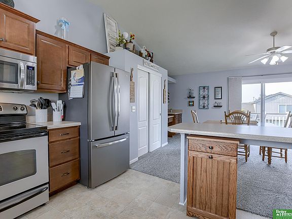 4th image of 7426 Meadow Ln