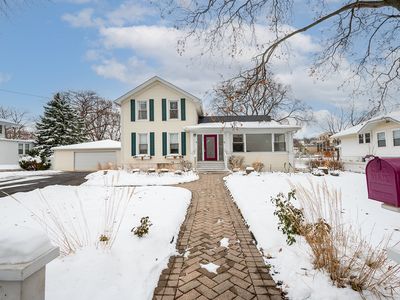 323 W Washington St, West Chicago, IL, 60185
