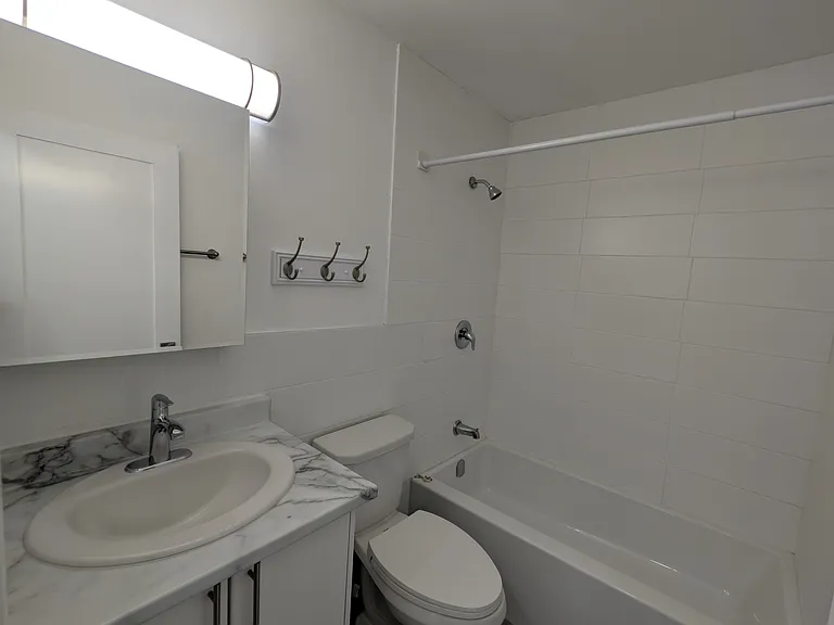 14 Davey Blvd #305 — Photo 10