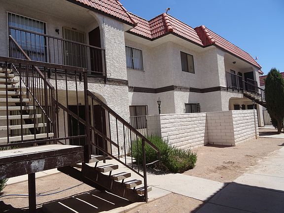 2nd image of 4300 N Lamont St APT 246
