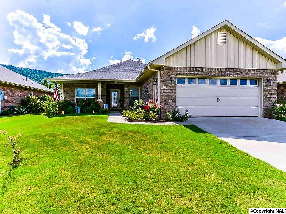 1st image of 3004 Hampstead Dr