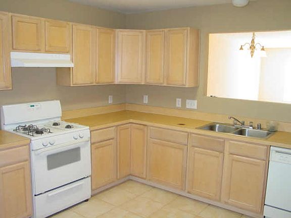 4th image of 1910 Marvell Dr