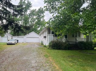 4022 Suburban Dr, Fort Wayne, IN 46804