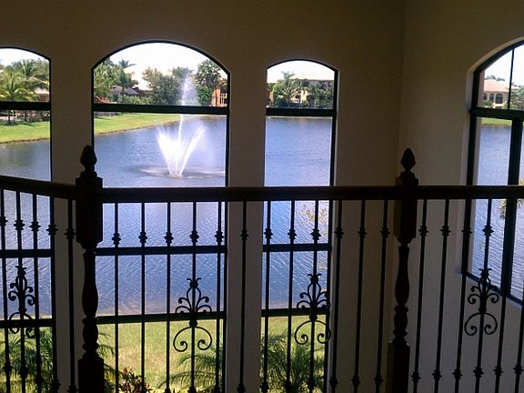 2nd image of 10521 Versailles Blvd