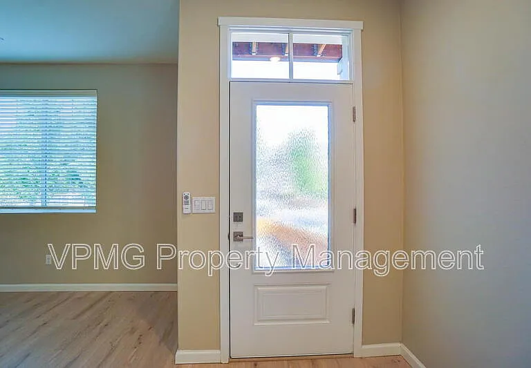 7104 NE 155th Pl — Photo 5