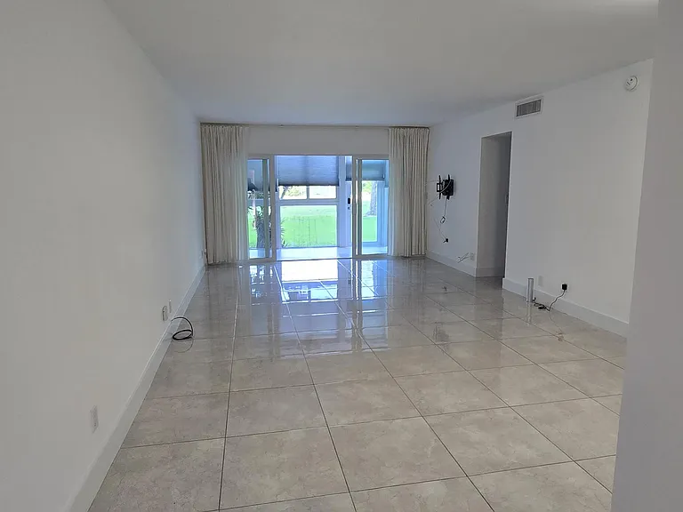 3300 N Palm Aire Dr #109 — Photo 5