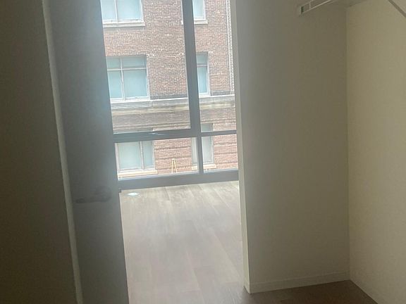 5th image of 1305 S Michigan Ave APT 1209