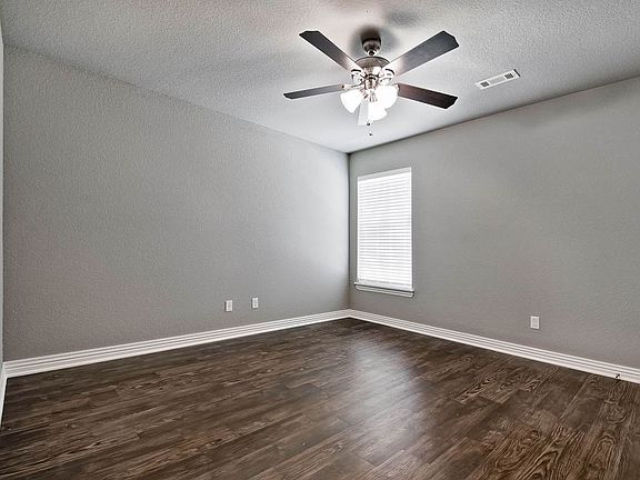 5th image of 121 Carrington Ave #B